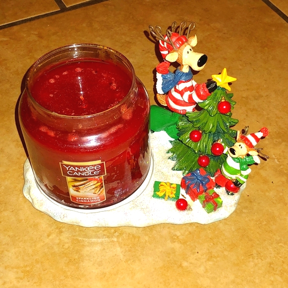 YANKEE CANDLE * REINDEER CANDLE HOLDER + 14.5oz MEDIUM SPARKLING CINNAMON CANDLE